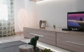 Good Vibes Apartment